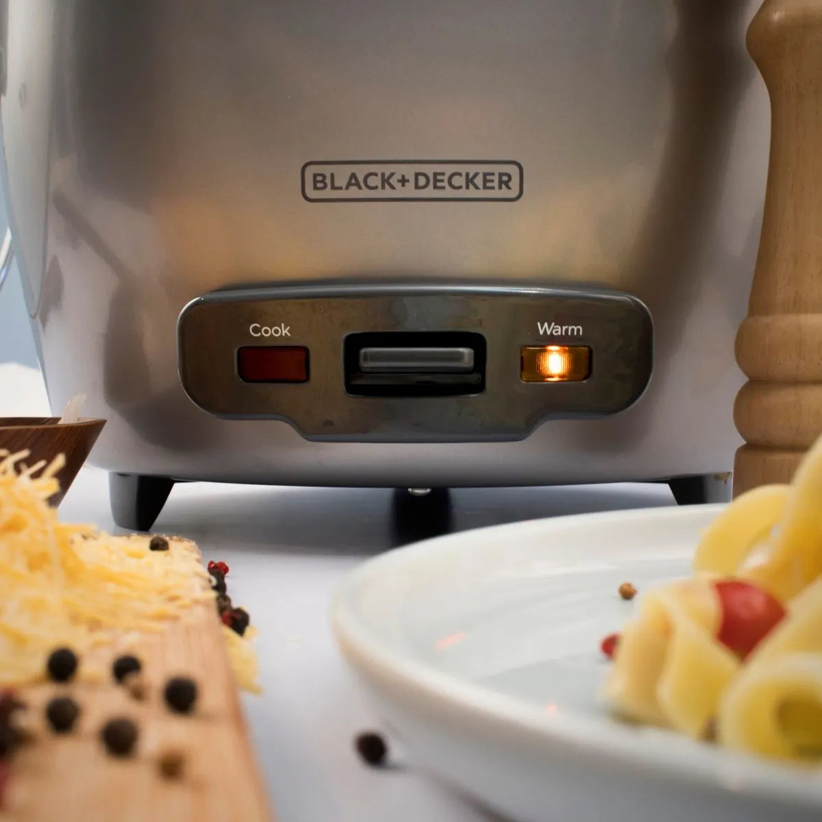 Olla Arrocera Black+Decker 20 Tazas Tapa Vidrio y Vaporera